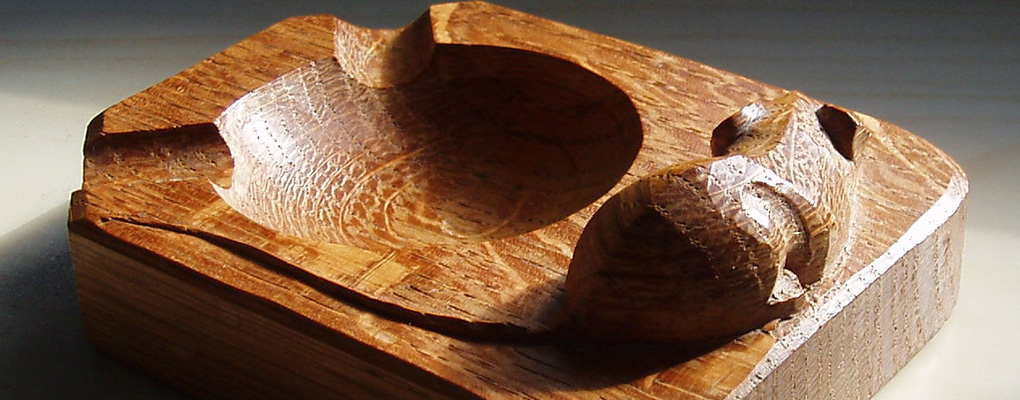 Mouseman of Kilburn carving of an ash tray