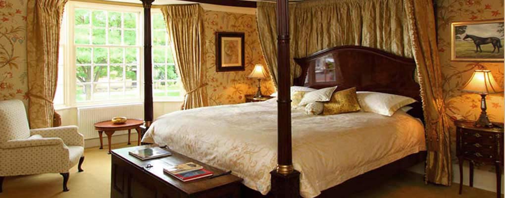 Four Poster Bed